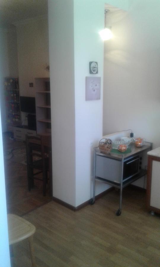 Centr Apartamento Kʼutʼaisi Exterior foto