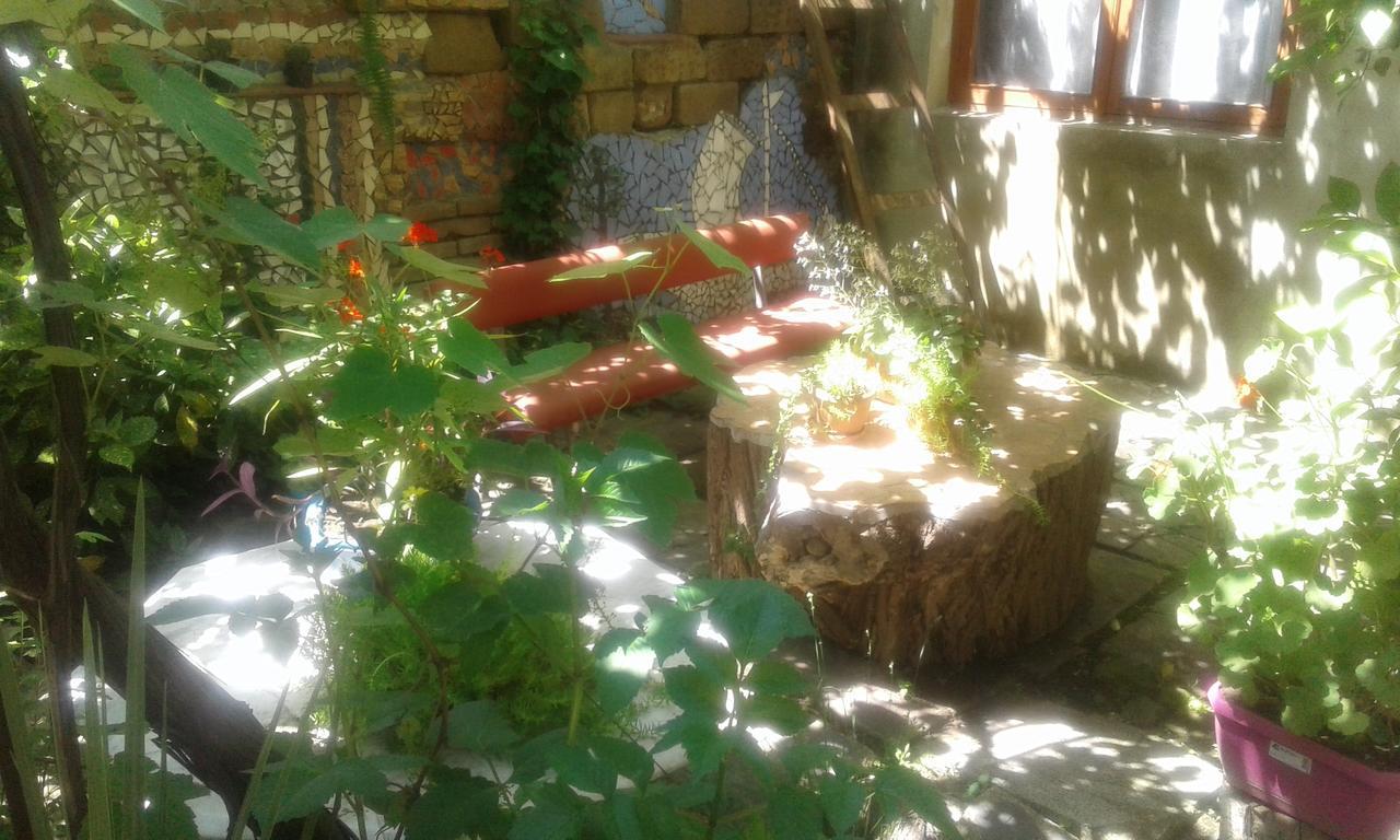 Centr Apartamento Kʼutʼaisi Exterior foto