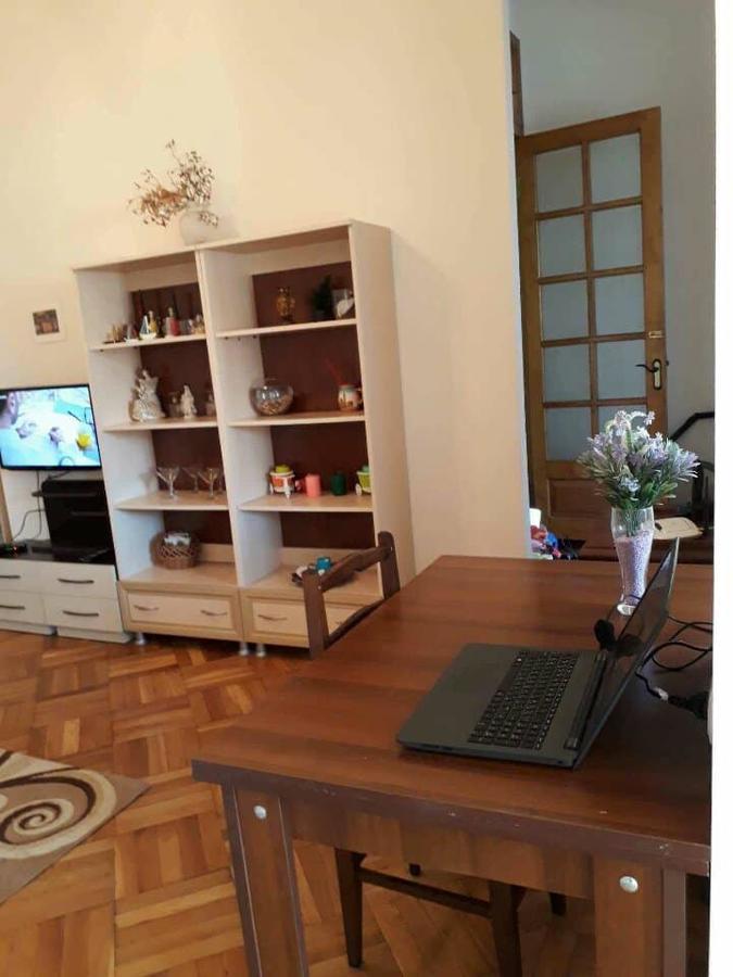 Centr Apartamento Kʼutʼaisi Exterior foto